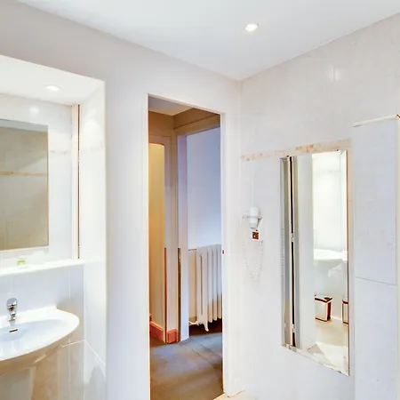 Grand Des Gobelins Hotel 3*