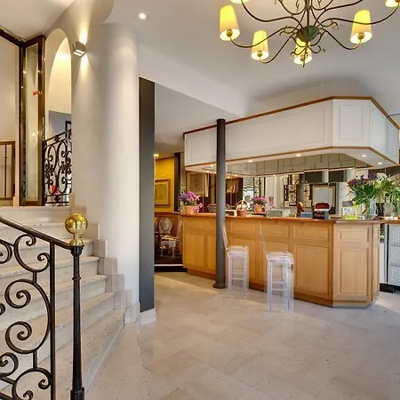 מלון Grand Des Gobelins 3*