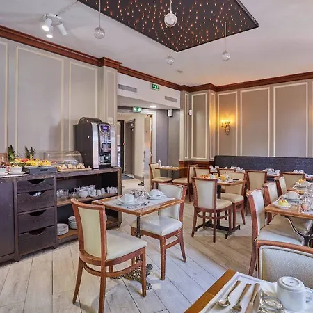 Grand Des Gobelins Hotel