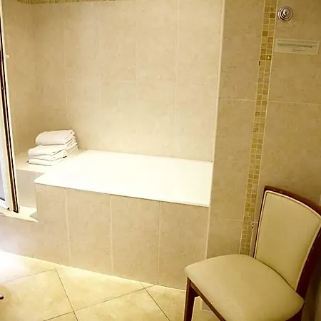 Grand Des Gobelins Hotel