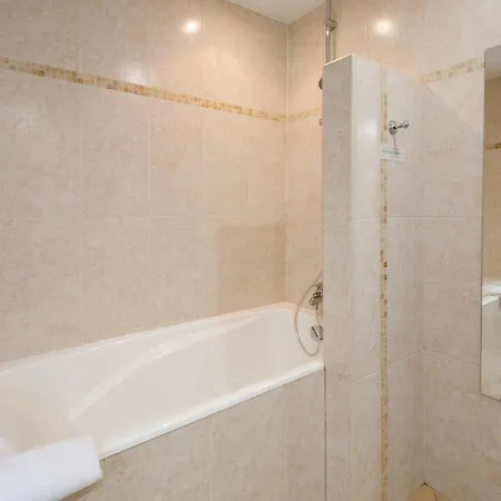 Grand Des Gobelins 3*