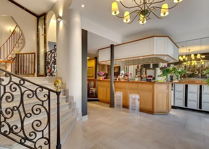 Hotel Grand Des Gobelins 3*