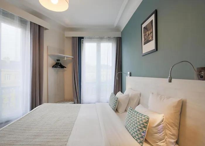 Hotel Grand Des Gobelins 3*