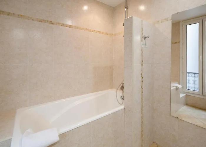 Grand Des Gobelins 3*