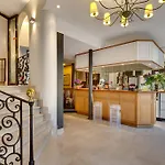Hotel Grand Des Gobelins 3*